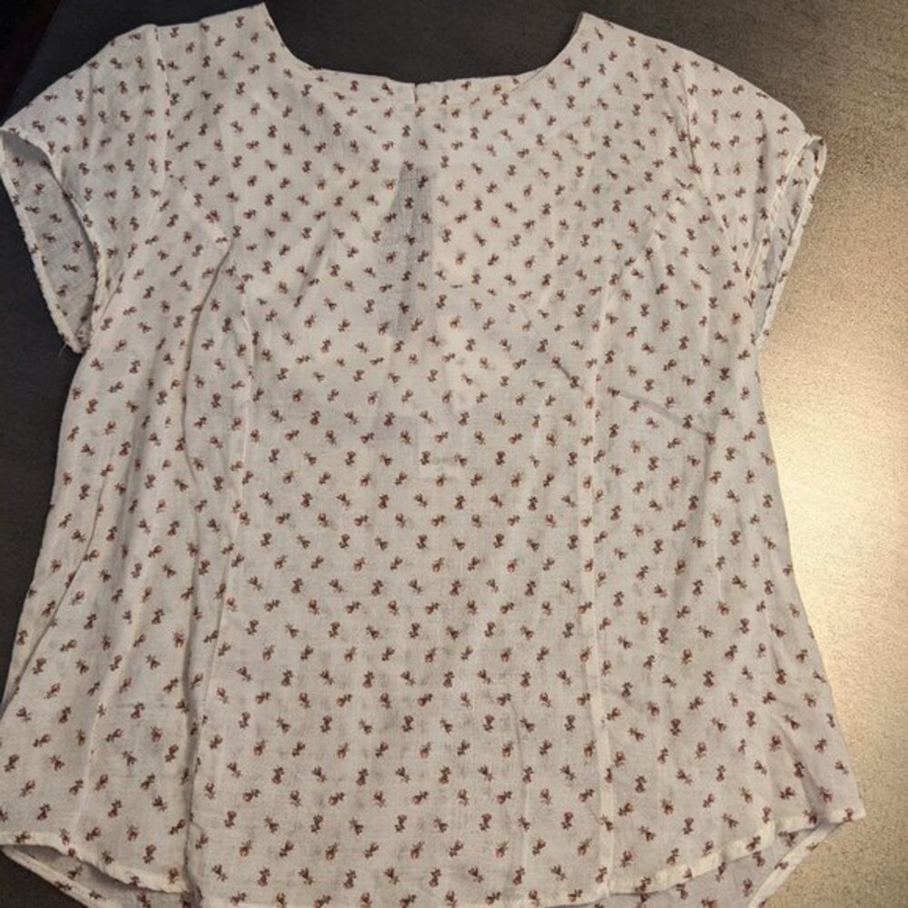 Darling Handmade Floral Blouse with Keyhole and Bow Detail in Back